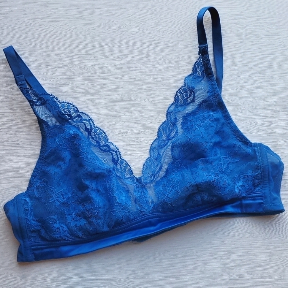 Understance Cornflower Blue Floral Lace Mesh Bralette No underwire 32C